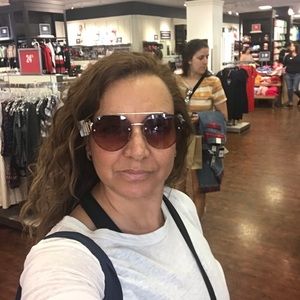 Meet your Posher, Alexandra